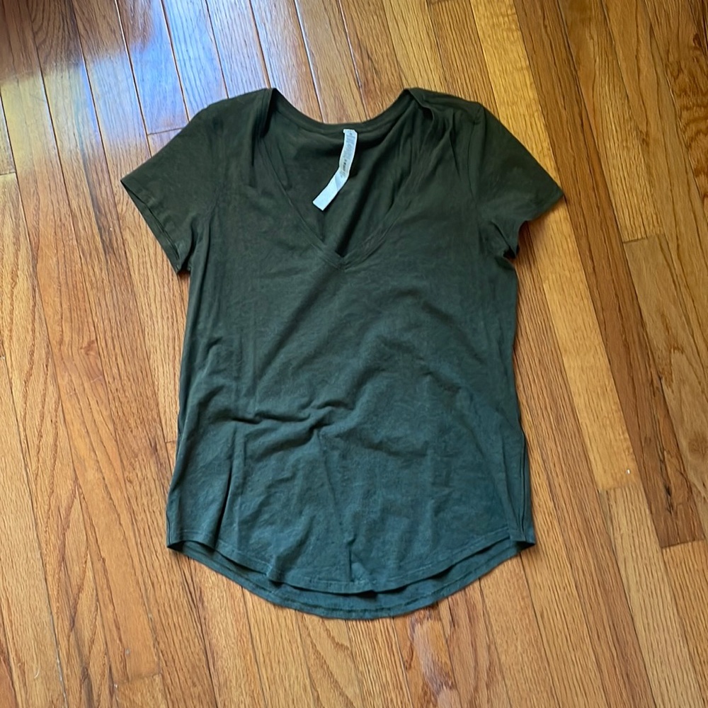 lululemon heathered olive green v neck love tee
